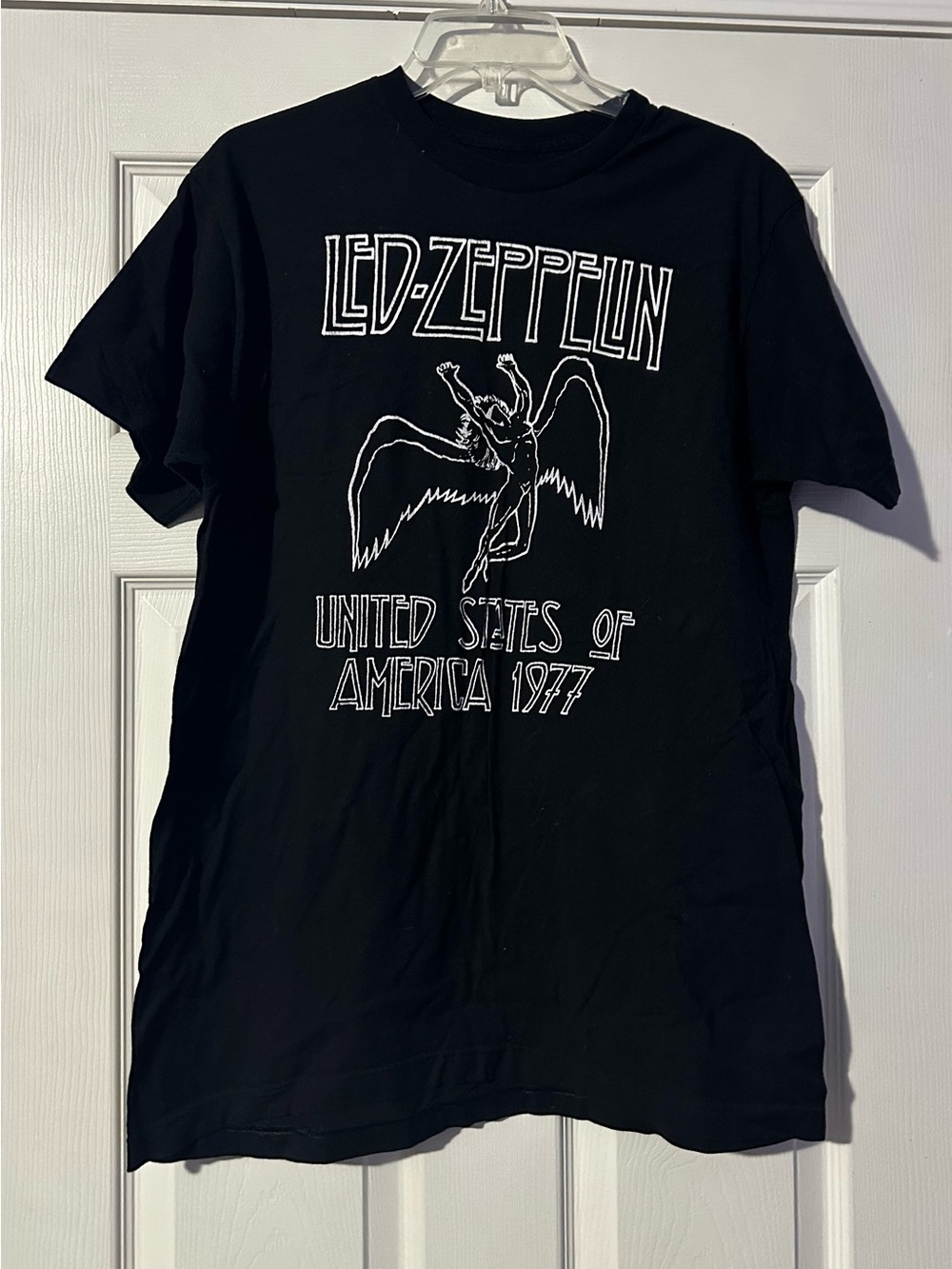 Led Zeppelin Graphic Band Tee - Vintage Style Men’s Shirt is a size Large.